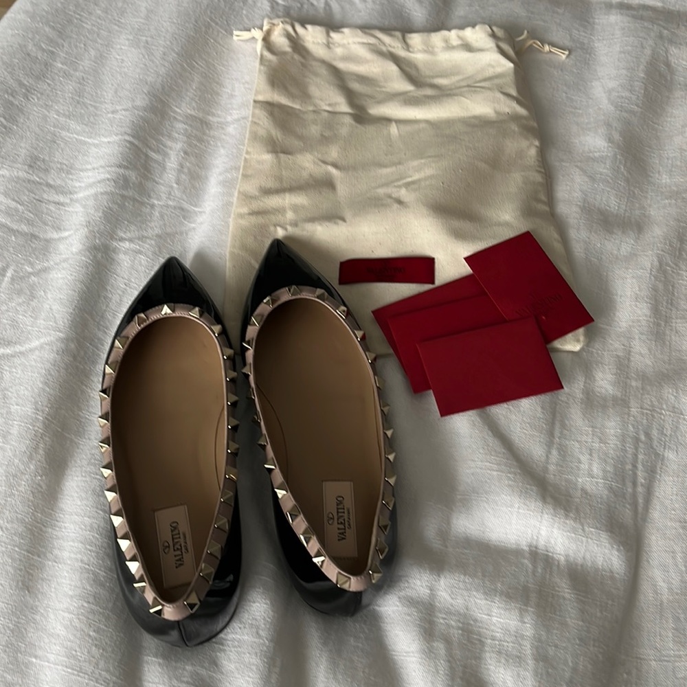 Valentino flats